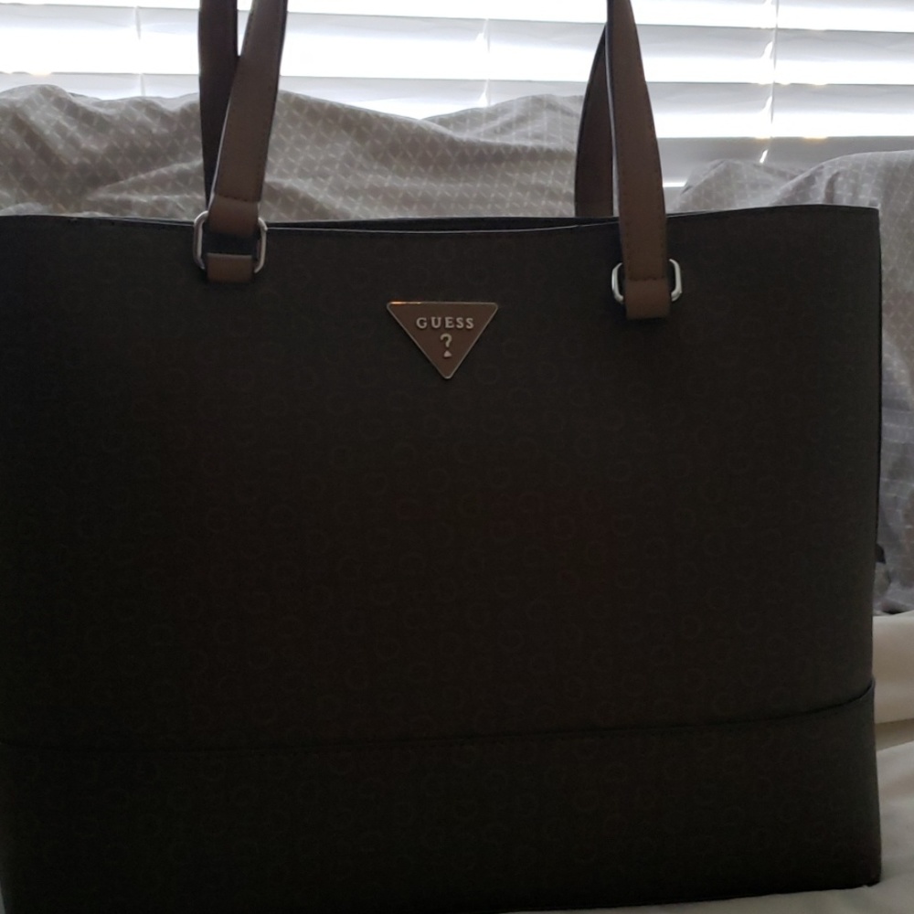Guess purse